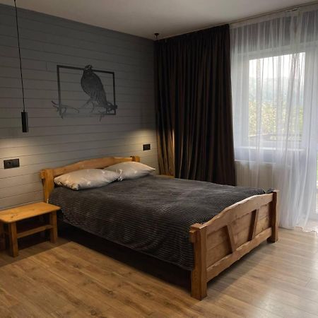 Кам'Яний Двір Mykulyčyn Exteriér fotografie