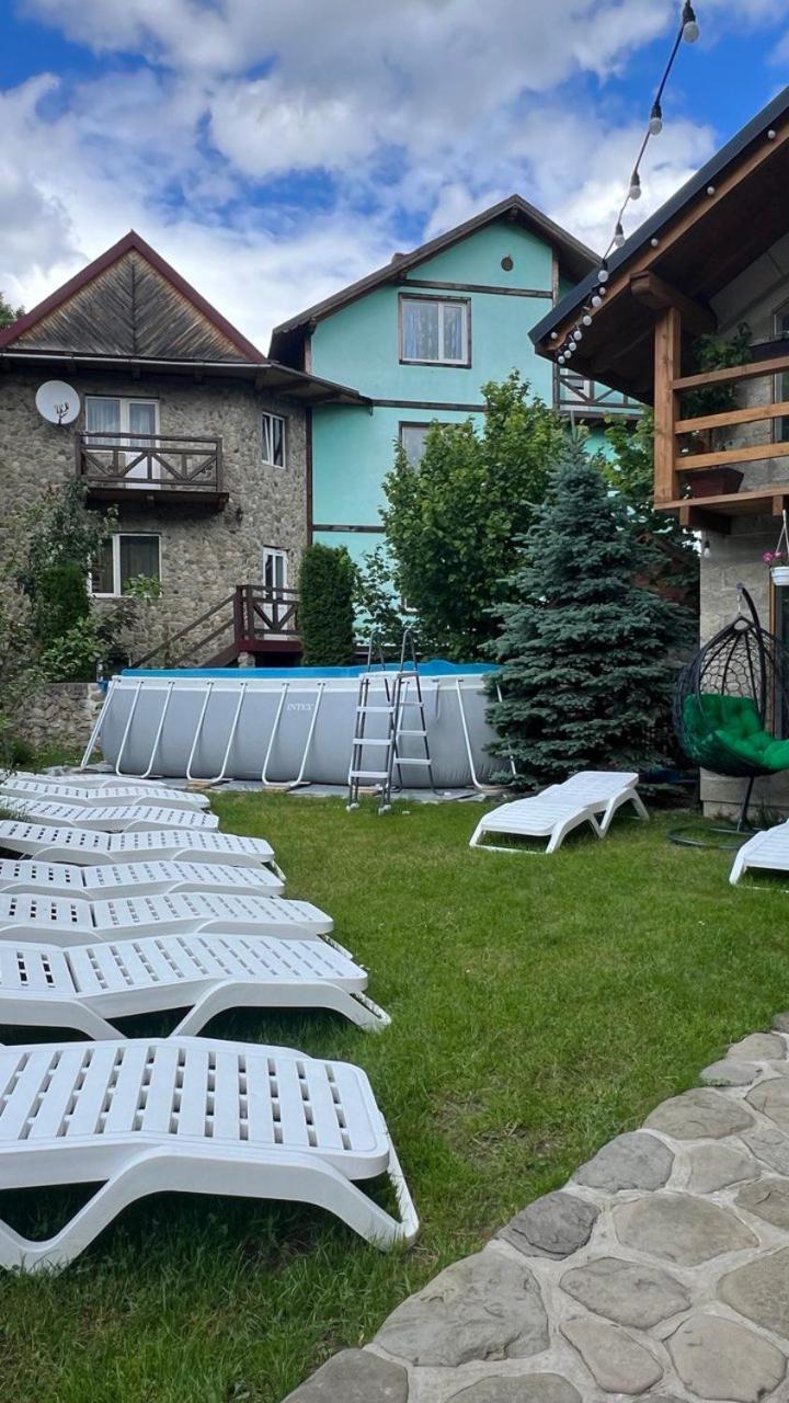 Кам'Яний Двір Mykulyčyn Exteriér fotografie